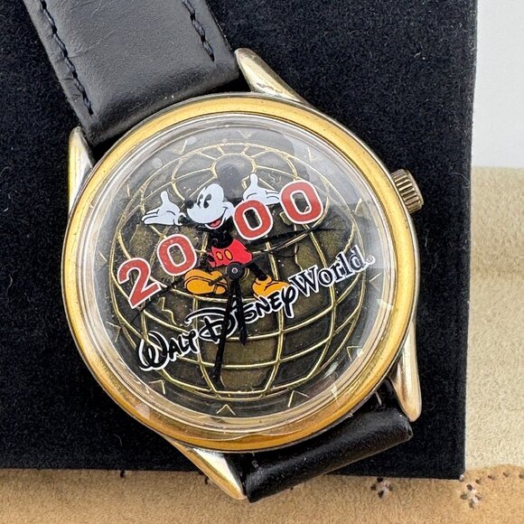 Vintage NEW Walt Disney Mickey Mouse Year 2000 Limited Edition wristwatch - Picture 1 of 9